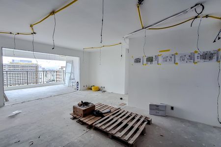 Sala de apartamento à venda com 3 quartos, 126m² em Vila Dom Pedro I, São Paulo