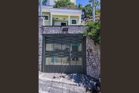 Casa para alugar com 125m², 2 quartos e 1 vagaFachada