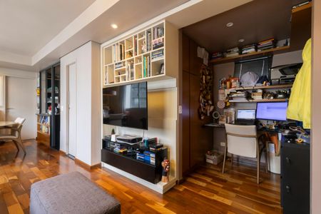 Sala de apartamento à venda com 2 quartos, 75m² em Itaim Bibi, São Paulo