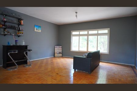 Casa à venda com 310m², 3 quartos e 1 vagaSala 