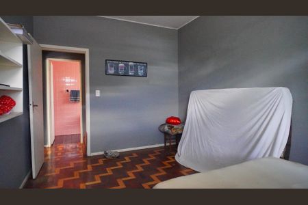 Quarto 1 de casa à venda com 3 quartos, 310m² em Medianeira, Porto Alegre