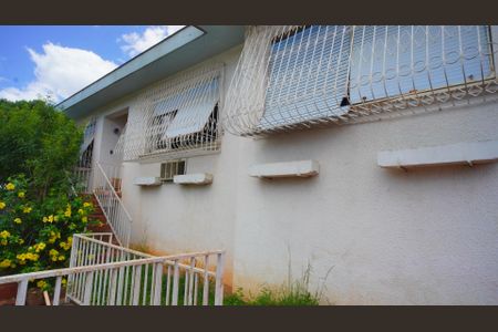 Casa à venda com 310m², 3 quartos e 1 vagaFachada