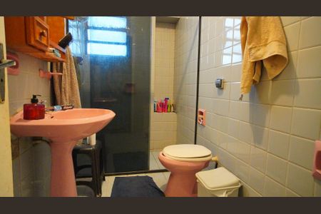 Casa à venda com 310m², 3 quartos e 1 vagaBanheiro corredor 1