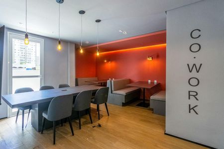 Apartamento para alugar com 39m², 2 quartos e sem vaga