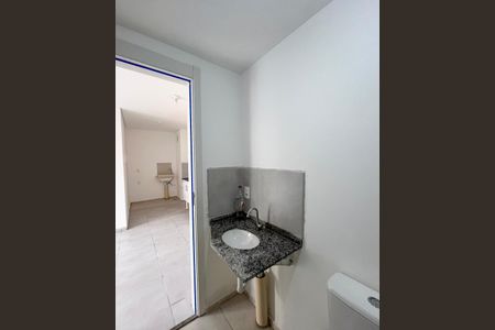 Apartamento para alugar com 39m², 2 quartos e sem vaga Apartamento para alugar com 39m², 2 quartos e sem vagaBanheiro