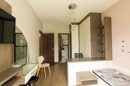 Casa de condomínio para alugar com 220m², 4 quartos e 4 vagasQuarto 2 - Suíte 2