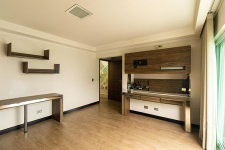 Casa de condomínio para alugar com 220m², 4 quartos e 4 vagasQuarto 1 Suite 1