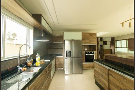 Casa de condomínio para alugar com 220m², 4 quartos e 4 vagasCozinha