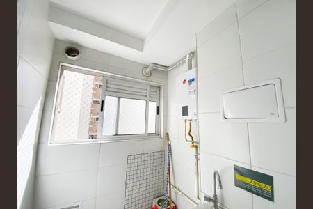 Apartamento para alugar com 60m², 3 quartos e 1 vagaÁrea de Serviço