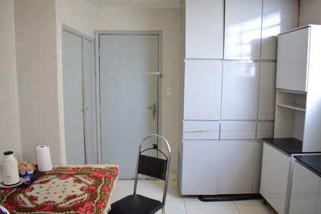 Apartamento para alugar com 76m², 2 quartos e sem vagaCozinha - Armários