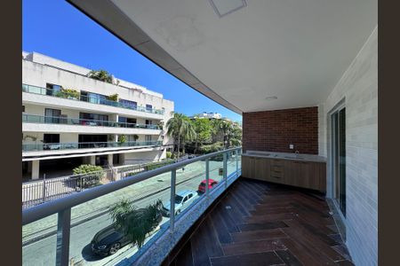 Apartamento para alugar com 84m², 3 quartos e 2 vagas Apartamento para alugar com 84m², 3 quartos e 2 vagasVaranda