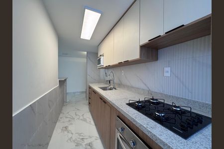 Apartamento para alugar com 84m², 3 quartos e 2 vagas Apartamento para alugar com 84m², 3 quartos e 2 vagasCozinha e Área de Serviço