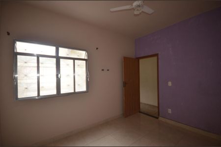 Quarto 2 de casa para alugar com 3 quartos, 100m² em Cavalcanti, Rio de Janeiro