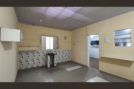 Sala e área de serviço de casa para alugar com 2 quartos, 60m² em Lageado, Ferraz de Vasconcelos