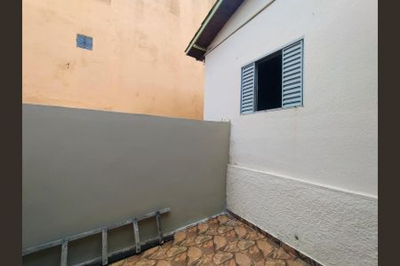 Casa para alugar com 100m², 2 quartos e sem vagaQuintal 