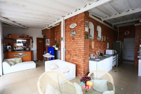 Apartamento à venda com 235m², 4 quartos e 5 vagascobertura / churrasqueira 