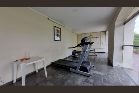 Apartamento à venda com 235m², 4 quartos e 5 vagasÁrea comum - Academia