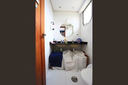 Apartamento à venda com 235m², 4 quartos e 5 vagasBanheiro da Suíte 3