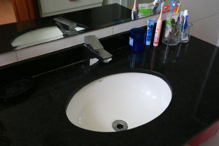 Apartamento à venda com 235m², 4 quartos e 5 vagasBanheiro da Suíte 4