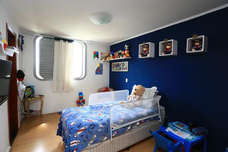 Apartamento à venda com 235m², 4 quartos e 5 vagassuite 3