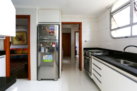 Apartamento à venda com 235m², 4 quartos e 5 vagascozinha