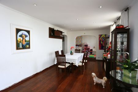 Apartamento à venda com 235m², 4 quartos e 5 vagasSala 2