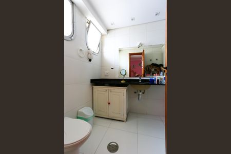 Apartamento à venda com 235m², 4 quartos e 5 vagasBanheiro da Suíte 4