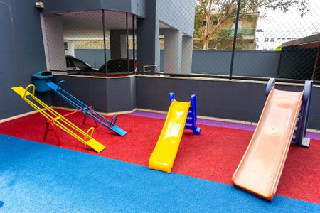 Apartamento à venda com 68m², 3 quartos e 1 vagaÁrea comum - Playground