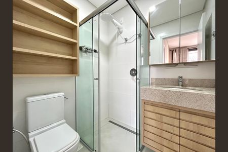 Banheiro  de apartamento para alugar com 1 quarto, 39m² em João Paulo, Florianópolis