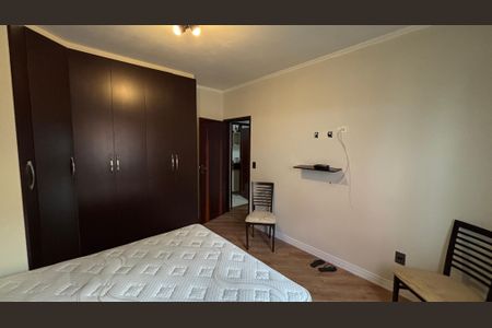 Casa à venda com 350m², 3 quartos e 3 vagas Casa à venda com 350m², 3 quartos e 3 vagasQuarto 1