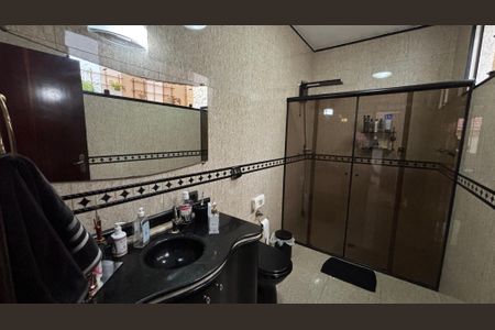 Casa à venda com 350m², 3 quartos e 3 vagas Casa à venda com 350m², 3 quartos e 3 vagasBanheiro