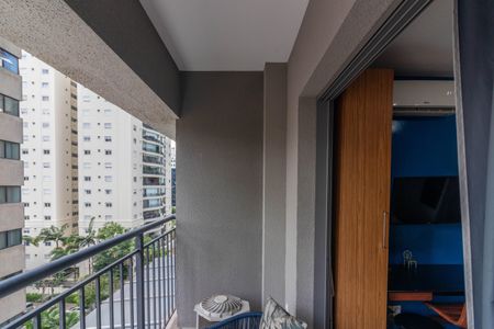 Varanda de kitnet/studio à venda com 1 quarto, 25m² em Indianópolis, São Paulo