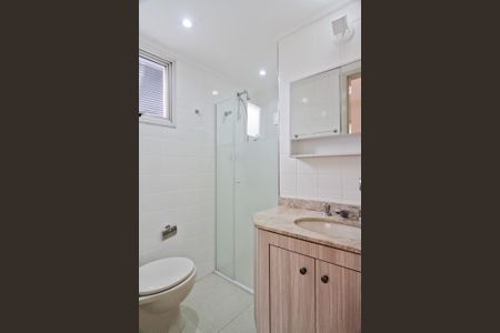 Apartamento à venda com 64m², 3 quartos e 1 vaga Apartamento à venda com 64m², 3 quartos e 1 vagaBanheiro da Suíte