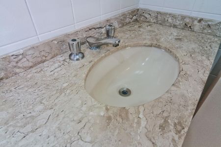 Apartamento à venda com 64m², 3 quartos e 1 vaga Apartamento à venda com 64m², 3 quartos e 1 vagaBanheiro da Suíte