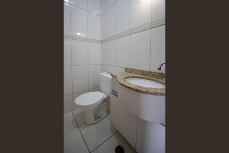 Casa à venda com 85m², 2 quartos e 2 vagasBanheiro Suíte 1