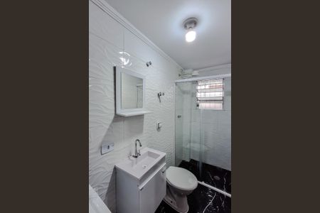 Banheiro de kitnet/studio para alugar com 1 quarto, 23m² em Sé, São Paulo