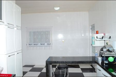 Casa de condomínio para alugar com 110m², 2 quartos e 1 vagaCozinha