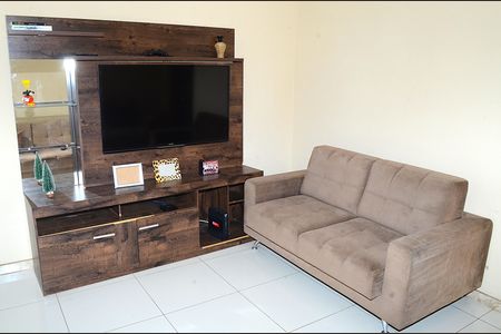 Casa de condomínio para alugar com 110m², 2 quartos e 1 vagaSala