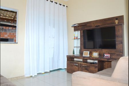 Sala de casa de condomínio para alugar com 2 quartos, 110m² em São Gabriel, Belo Horizonte