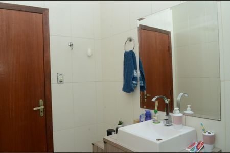 Casa de condomínio para alugar com 110m², 2 quartos e 1 vagaBanheiro Corredor