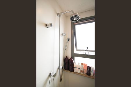 Apartamento para alugar com 74m², 2 quartos e 1 vaga Apartamento para alugar com 74m², 2 quartos e 1 vagaBanheiro da Suíte 1