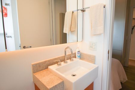 Apartamento para alugar com 74m², 2 quartos e 1 vaga Apartamento para alugar com 74m², 2 quartos e 1 vagaBanheiro da Suíte 2