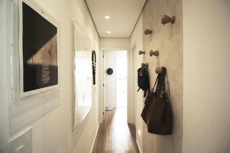 Apartamento para alugar com 74m², 2 quartos e 1 vaga Apartamento para alugar com 74m², 2 quartos e 1 vagaCorredor