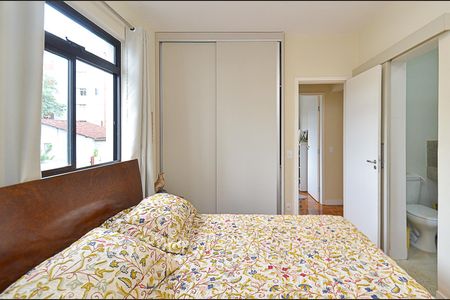 Apartamento à venda com 70m², 2 quartos e 1 vagaSuíte