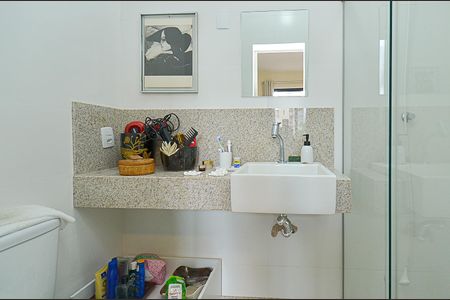 Apartamento à venda com 70m², 2 quartos e 1 vagaBanheiro Suíte