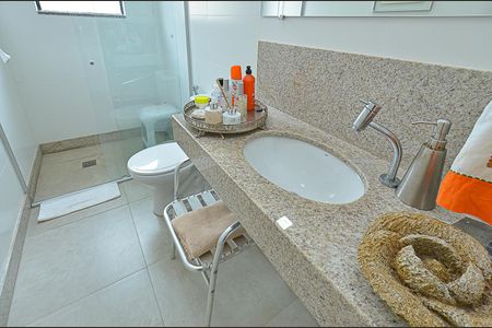 Apartamento à venda com 70m², 2 quartos e 1 vagaBanheiro Social