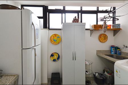 Apartamento à venda com 70m², 2 quartos e 1 vagaÁrea de Serviço