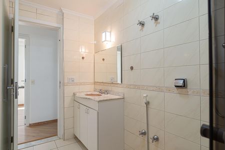 Apartamento à venda com 88m², 2 quartos e 1 vaga Apartamento à venda com 88m², 2 quartos e 1 vagaBanheiro