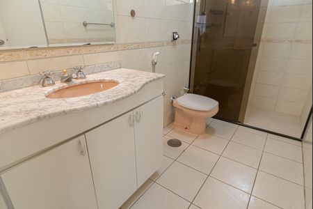 Apartamento à venda com 88m², 2 quartos e 1 vaga Apartamento à venda com 88m², 2 quartos e 1 vagaBanheiro