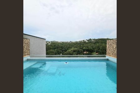 Casa à venda com 340m², 4 quartos e 4 vagas